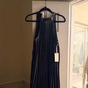 Elegant Green Pleated Dress